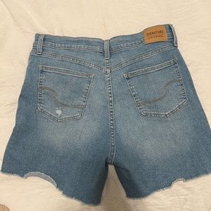 Levi’s cutoff shirts